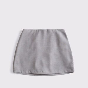 Abercrombie & Fitch Gray Mini Skirt Chic and Versatile
